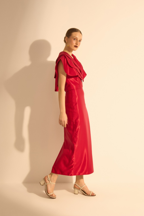 Aluf — BLUSA PETALAS CETIM VERMELHO